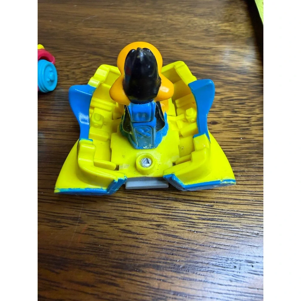 Vintage 1992 Warner Bros Looney Tunes Bugs Bunny Daffy Duck Toy Cars Set‎ of 2